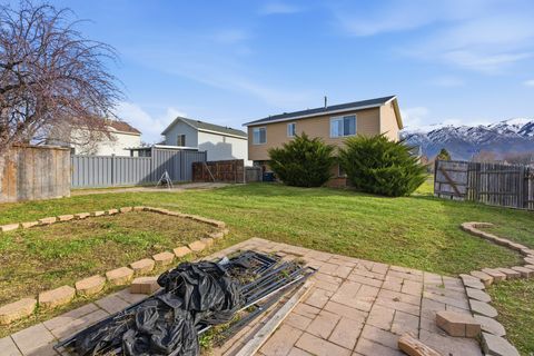 Tiny photo for 1683 N 250 W, Layton, UT 84041 (MLS # 2127342)