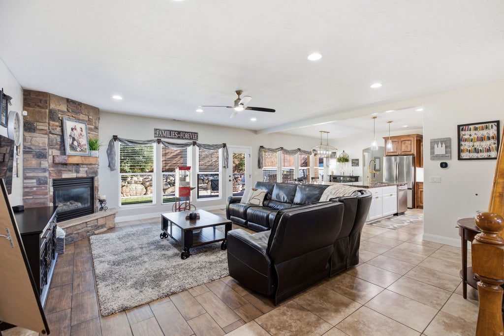 Photo of 1670 W 3530 S, Saint George, UT 84790 (MLS # 2183839)