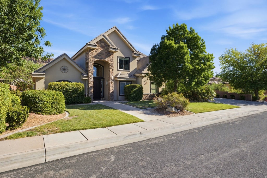 Photo of 1670 W 3530 S, Saint George, UT 84790 (MLS # 2183839)