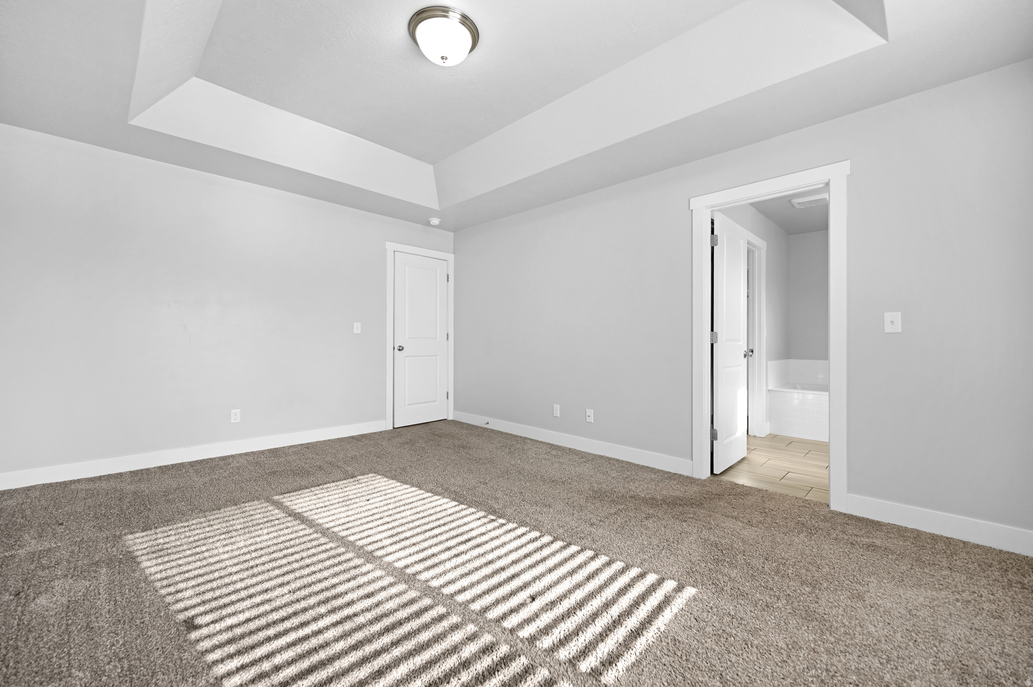 GREEN CANYON SQUARE - Residential
