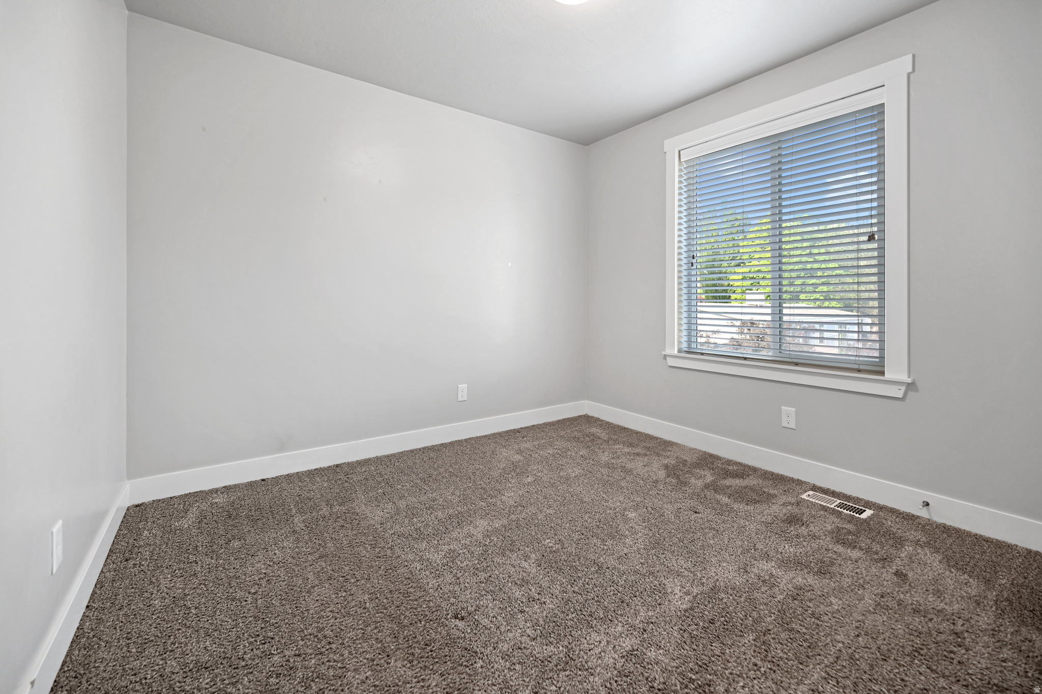GREEN CANYON SQUARE - Residential