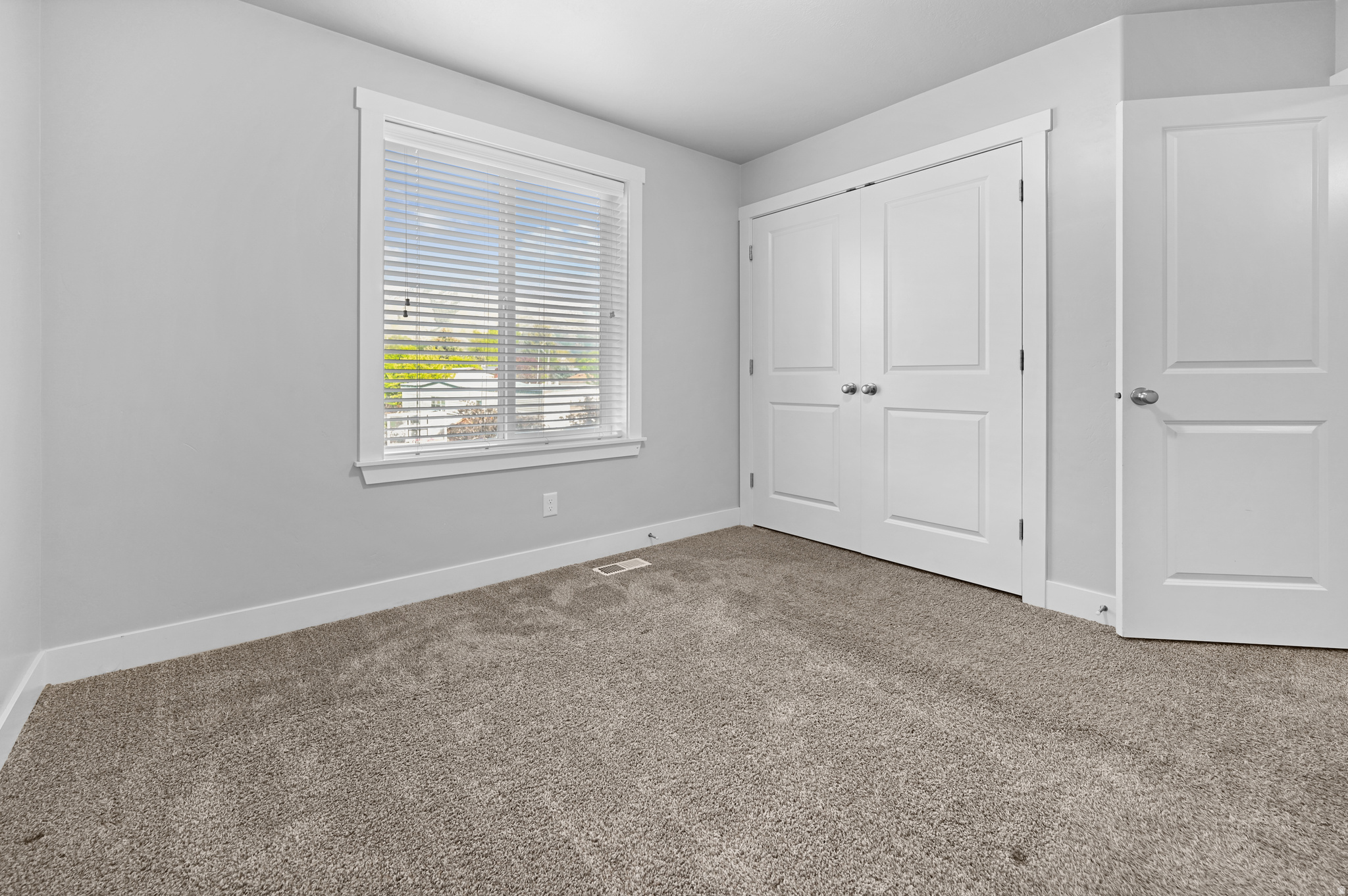 GREEN CANYON SQUARE - Residential