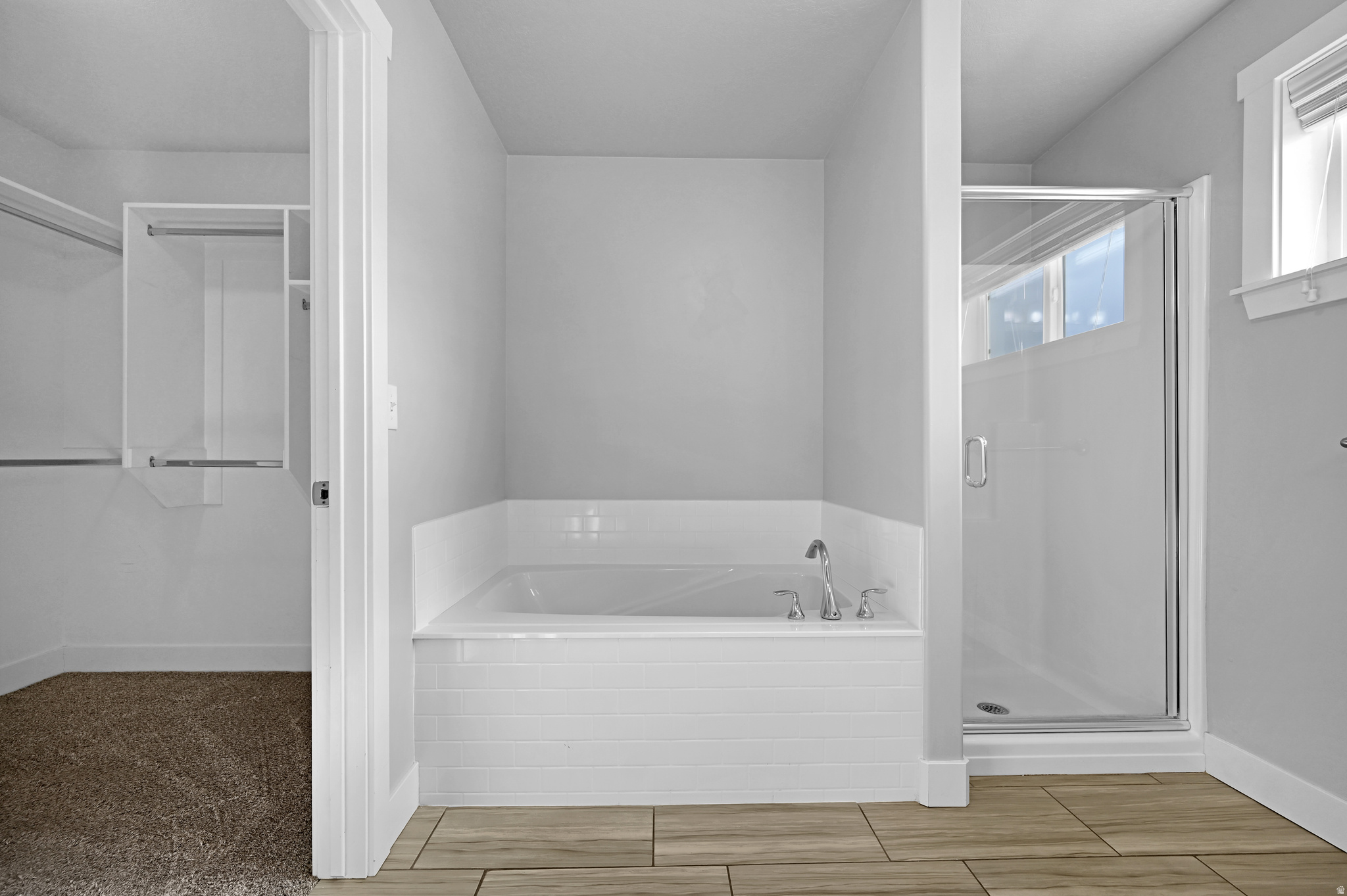 GREEN CANYON SQUARE - Residential