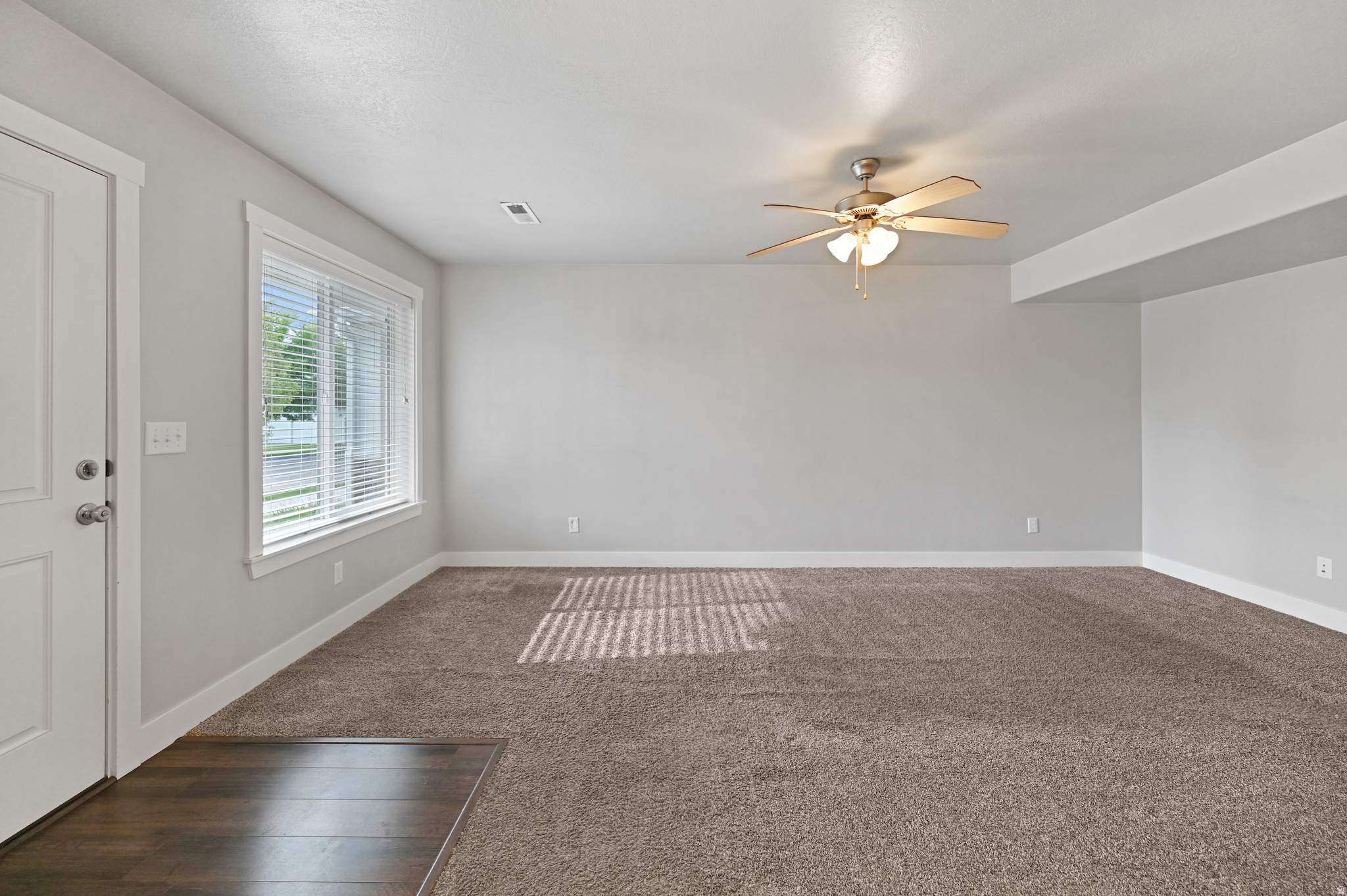 GREEN CANYON SQUARE - Residential