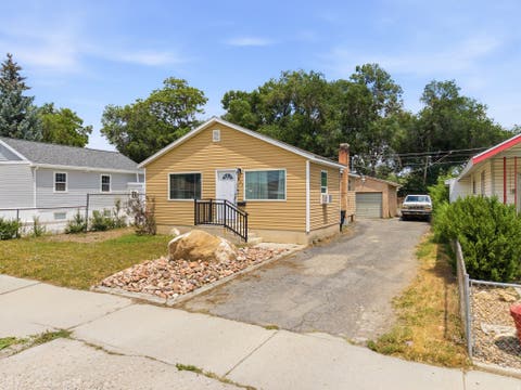 Homes For Sale - 427 S 100<br/> Price, UT 84501