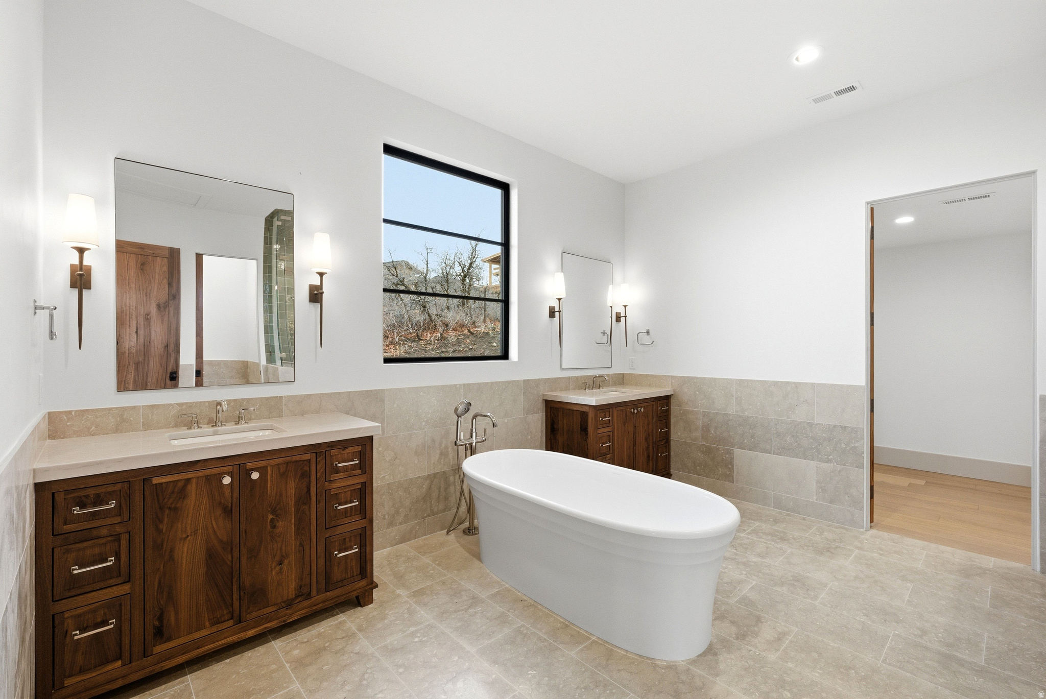GOLDEN EAGLE - Residential