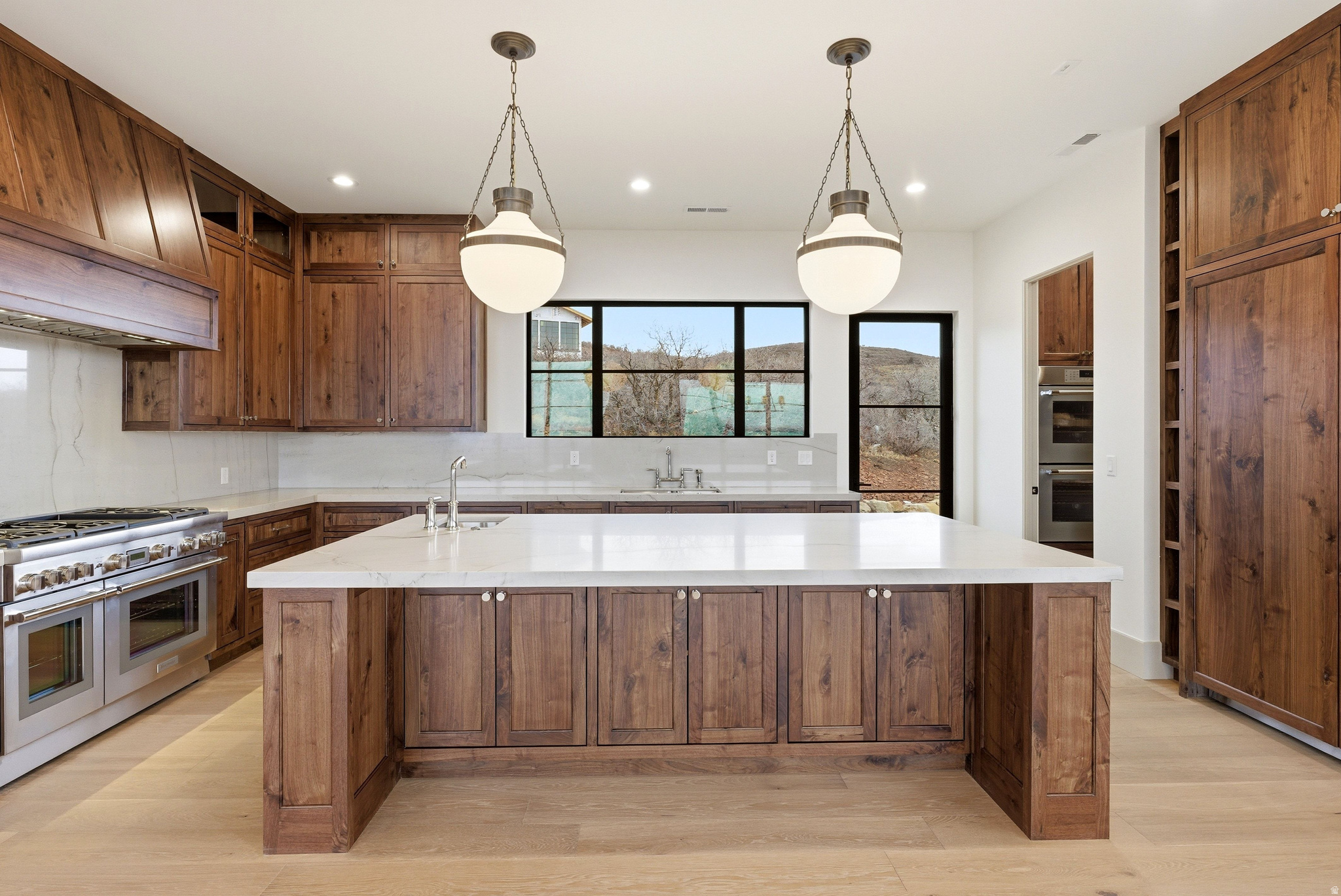 GOLDEN EAGLE - Residential