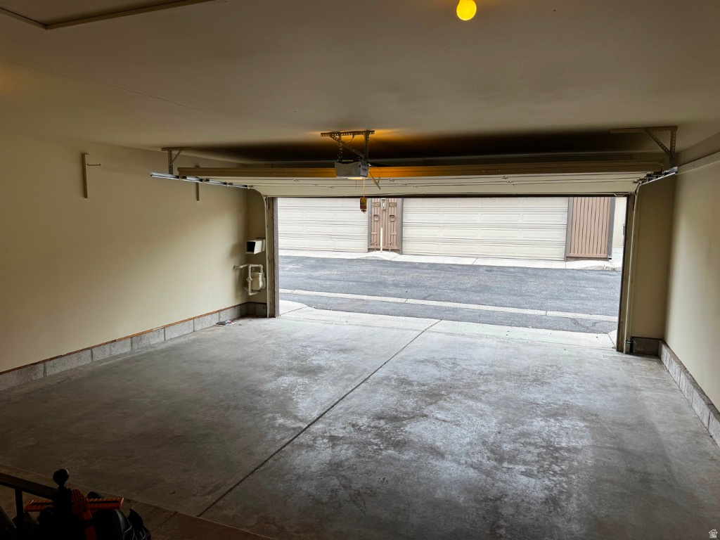 BROOKSTONE - Residential