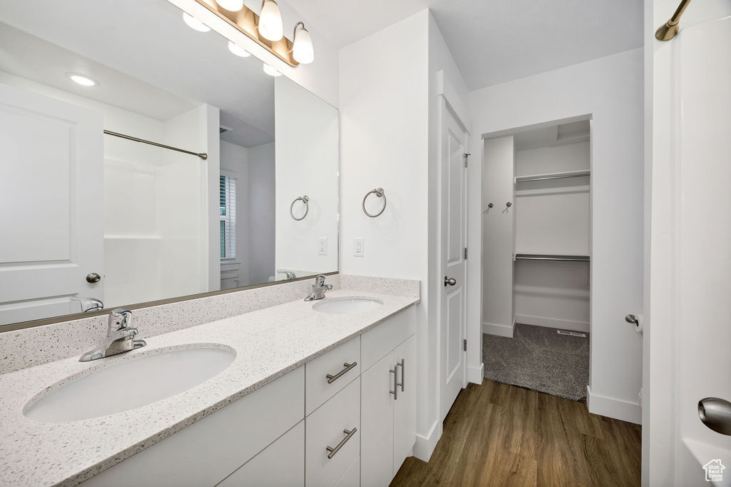 WOODMORE POINTE SUBD - Residential