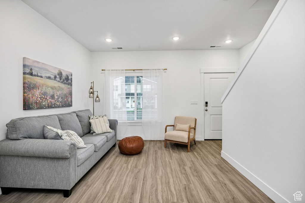 WOODMORE POINTE SUBD - Residential