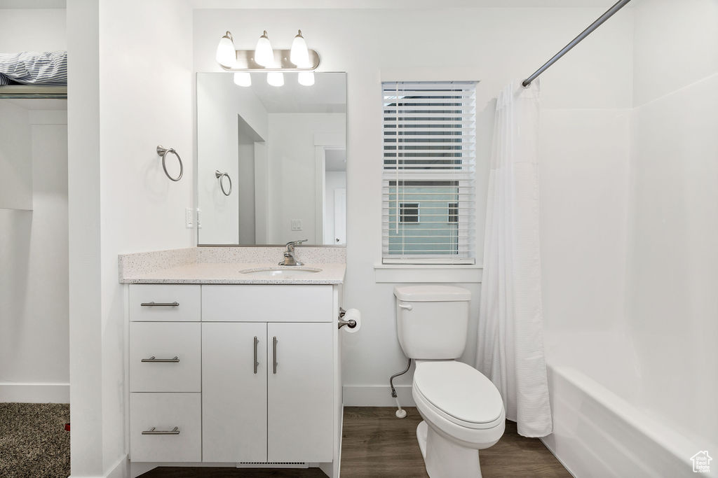 WOODMORE POINTE SUBD - Residential