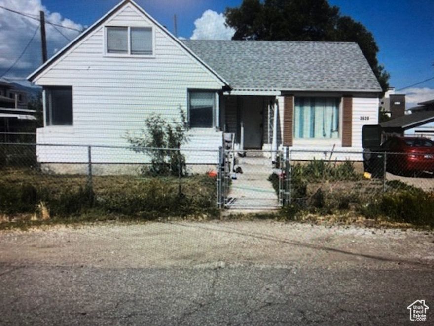 There are two single houses and 2 mailing addresses on the land ( 3628 S and 3630 S ) . 3628S single house rent $2550. Year 2024 new fences, new carpet, new paint, new lawn, and new water heater. 2 shades at backyard. Center AC and furnace. 3630S house rent $1750 + 3628S House rent $2550 = total $4300. 3630S house Year 2024 new kitchen, new paint, and new carpet.  Tenants pay gas and electric bills. Neighborhood have many new and big single house. A very nice neighborhood. No showing until under contract. Please do not disturb tenants.