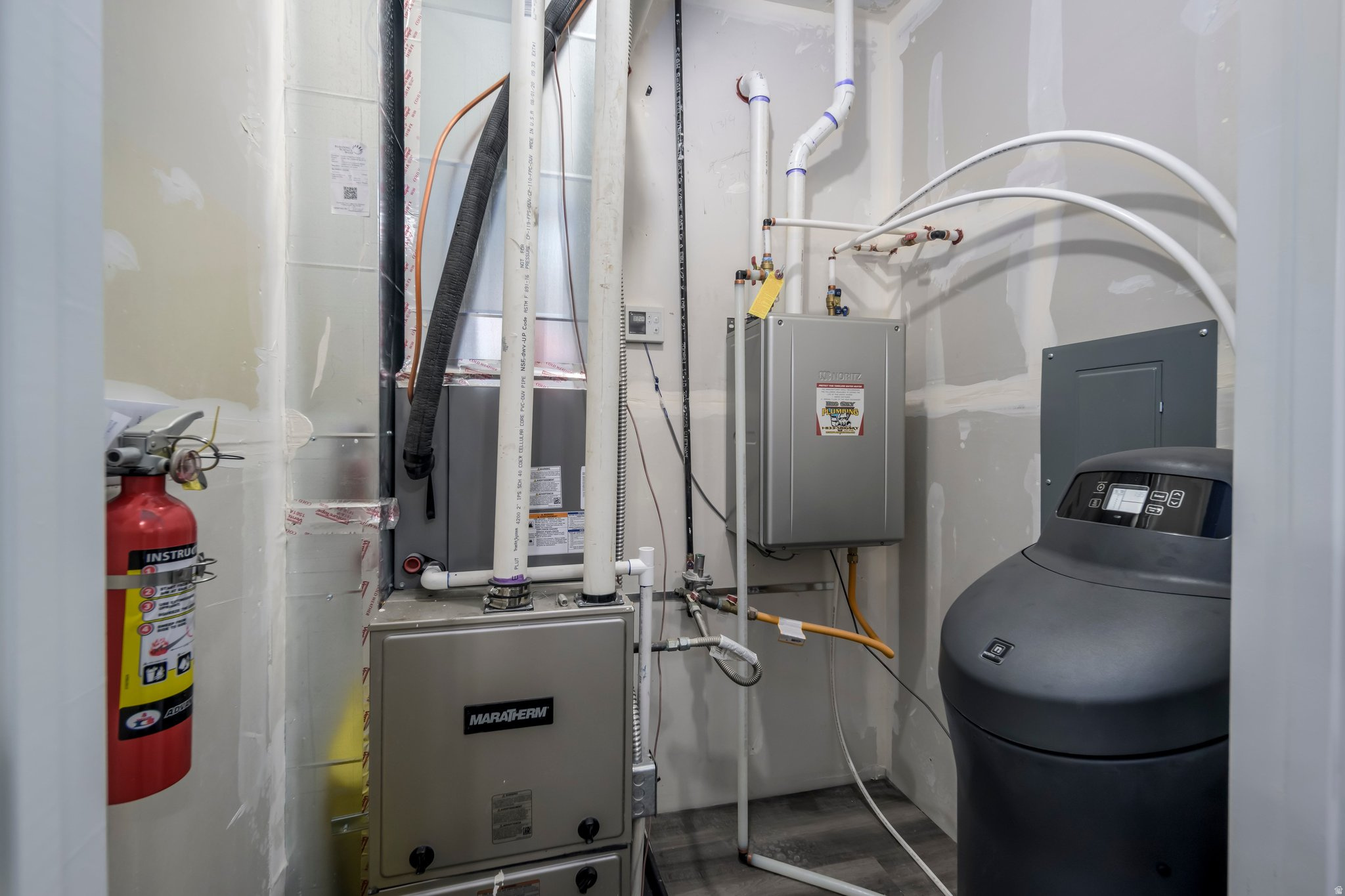 QUAILHILL - Residential