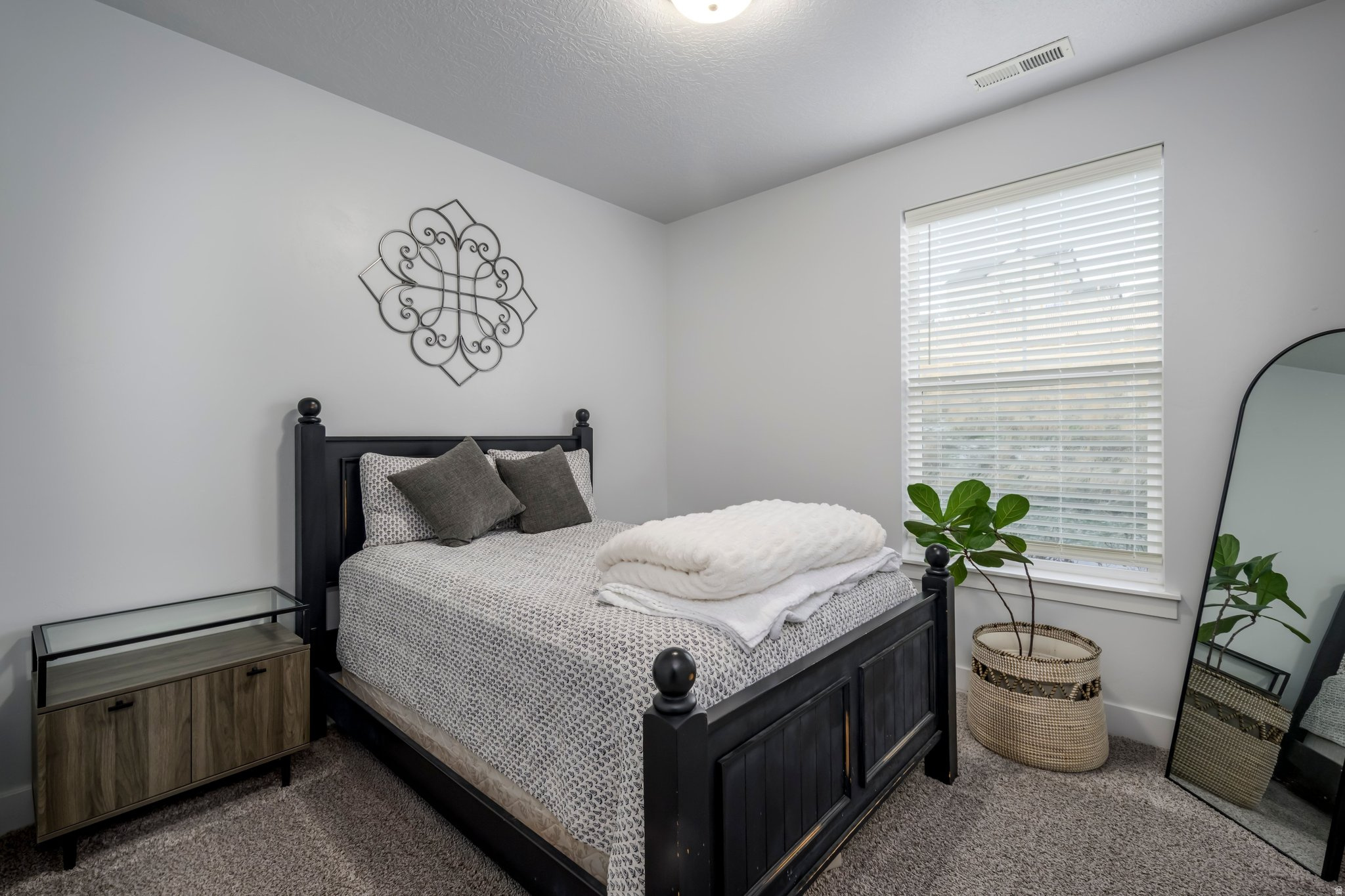 QUAILHILL - Residential