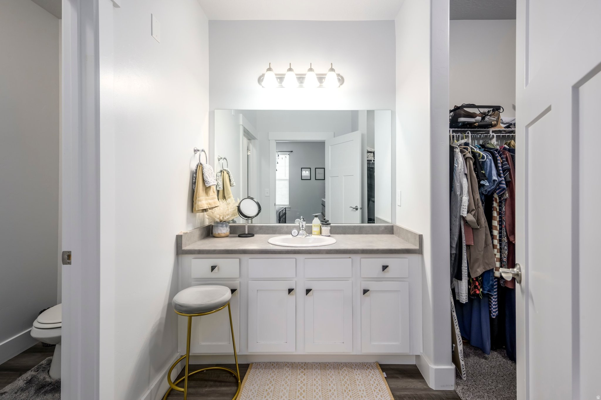 QUAILHILL - Residential