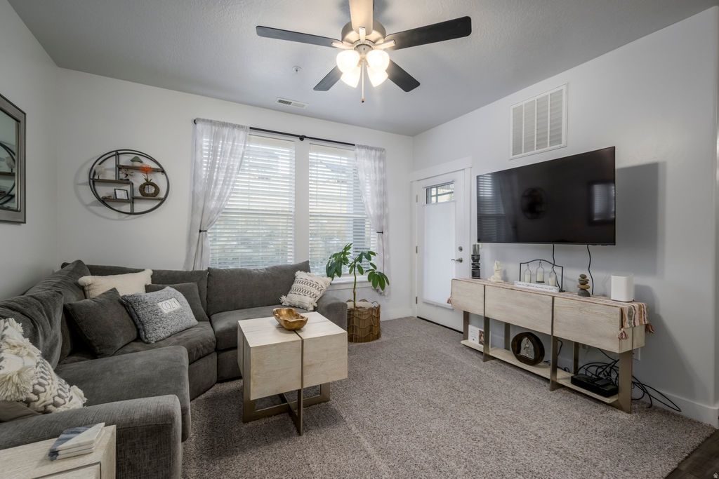 Photo of 1838 W EAGLEWOOD DR #R101, Saratoga Springs, UT 84045 (MLS # 2130053)