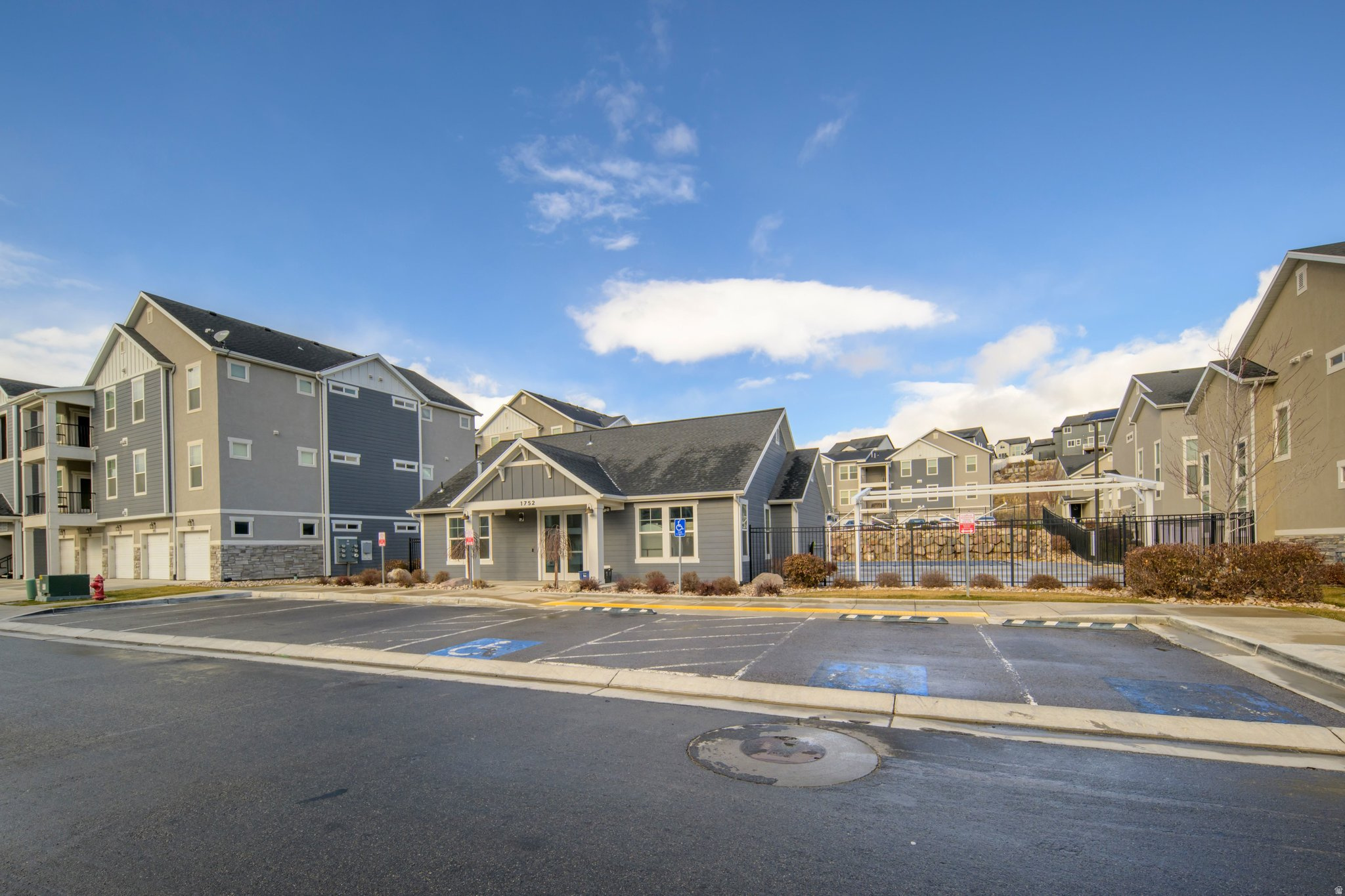 QUAILHILL - Residential