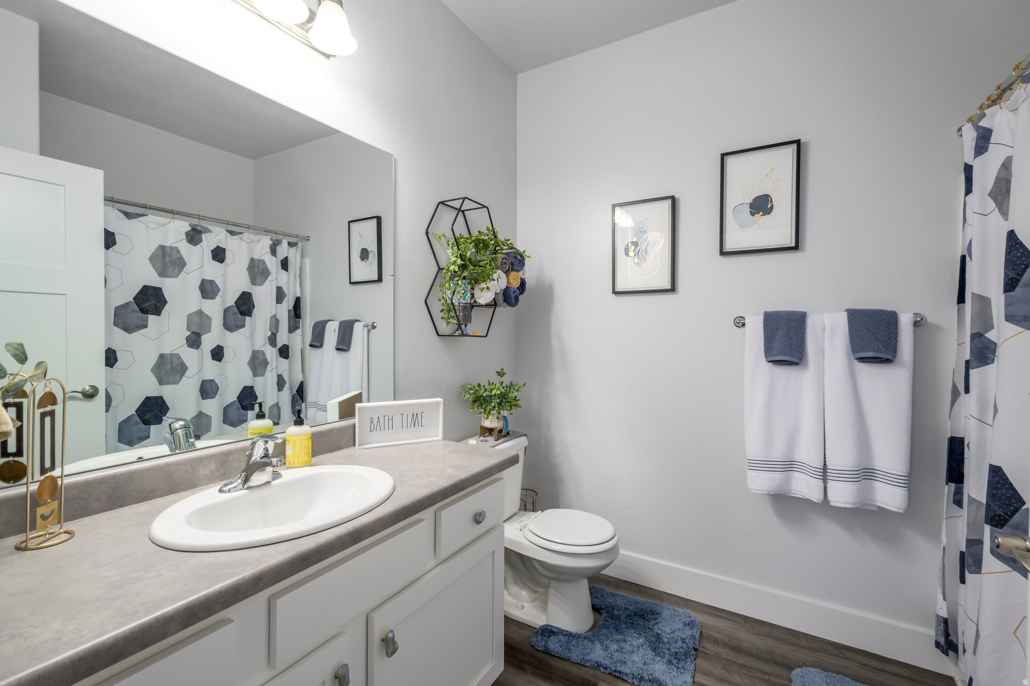 QUAILHILL - Residential