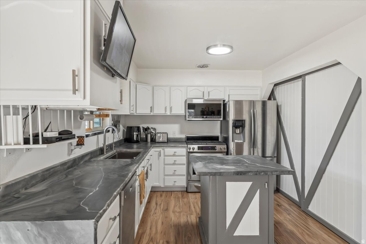 LAKEWAY - Residential