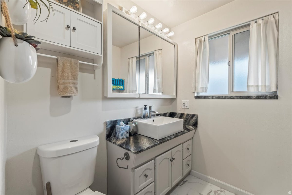 LAKEWAY - Residential