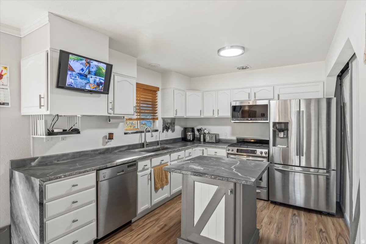 LAKEWAY - Residential