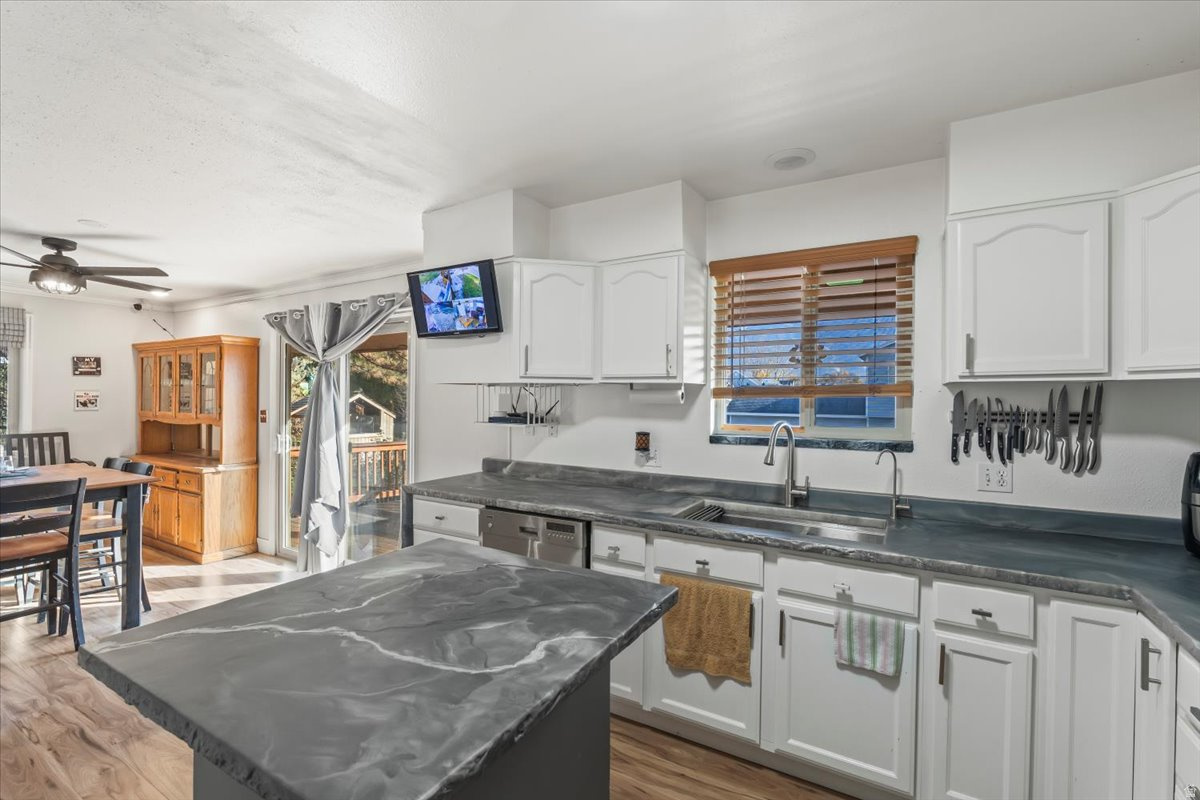 LAKEWAY - Residential