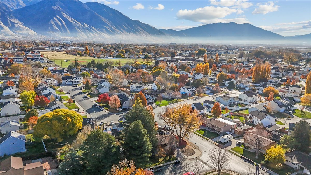 LAKEWAY - Residential