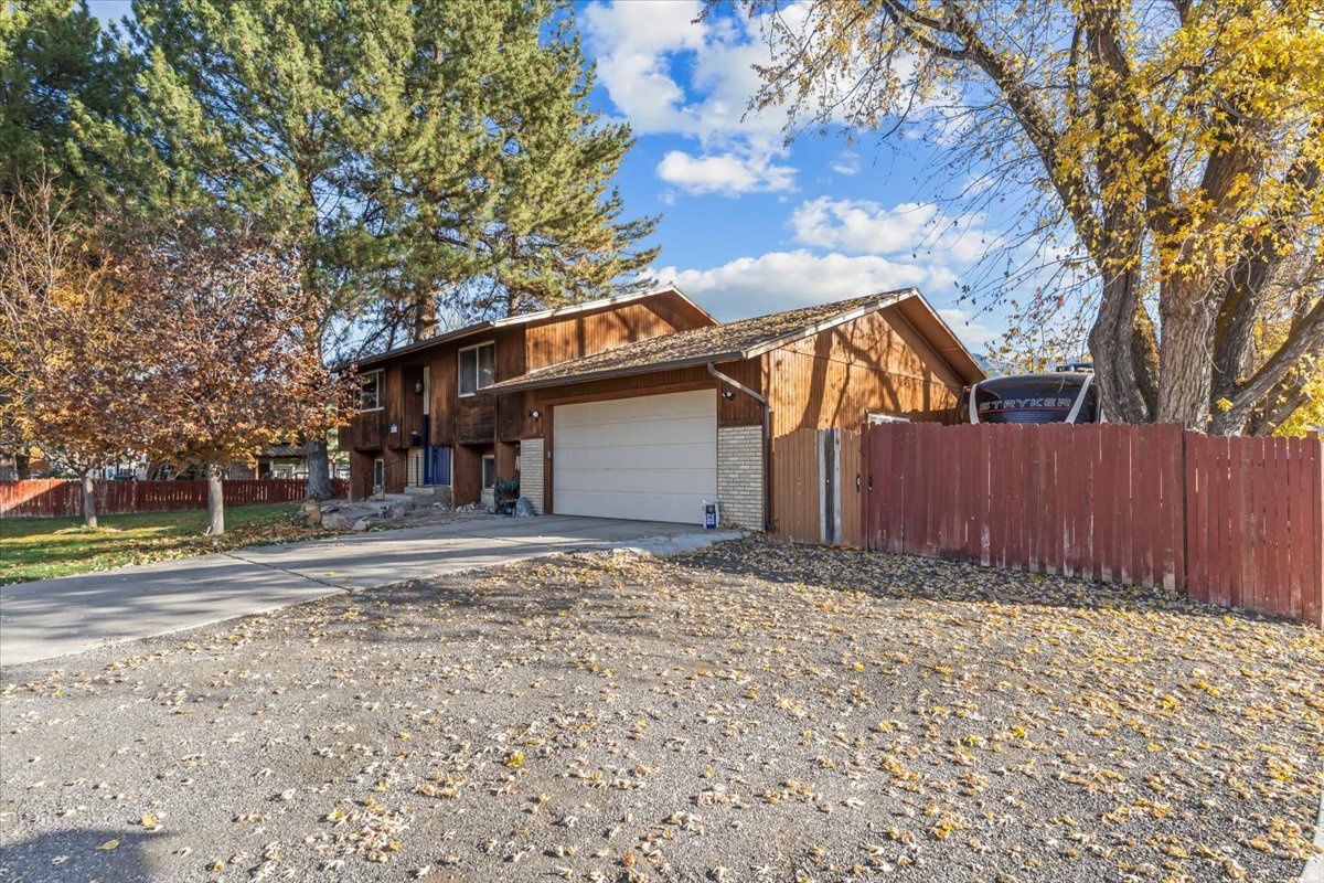 LAKEWAY - Residential