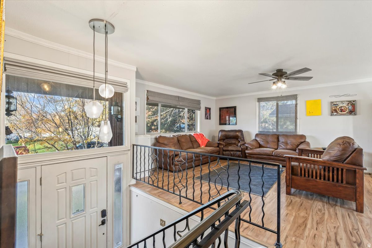 LAKEWAY - Residential