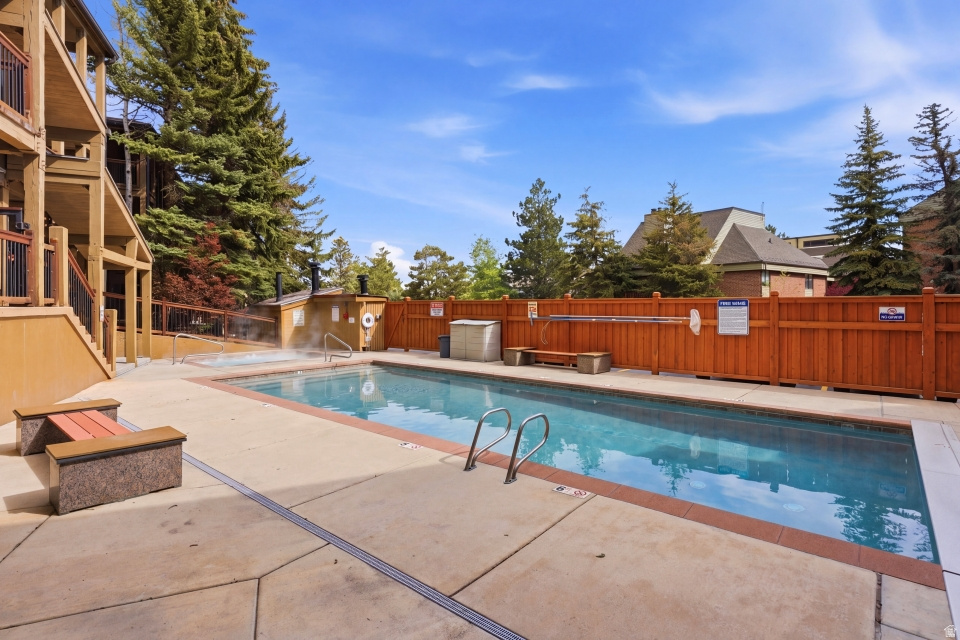 SNOWCREST - Residential