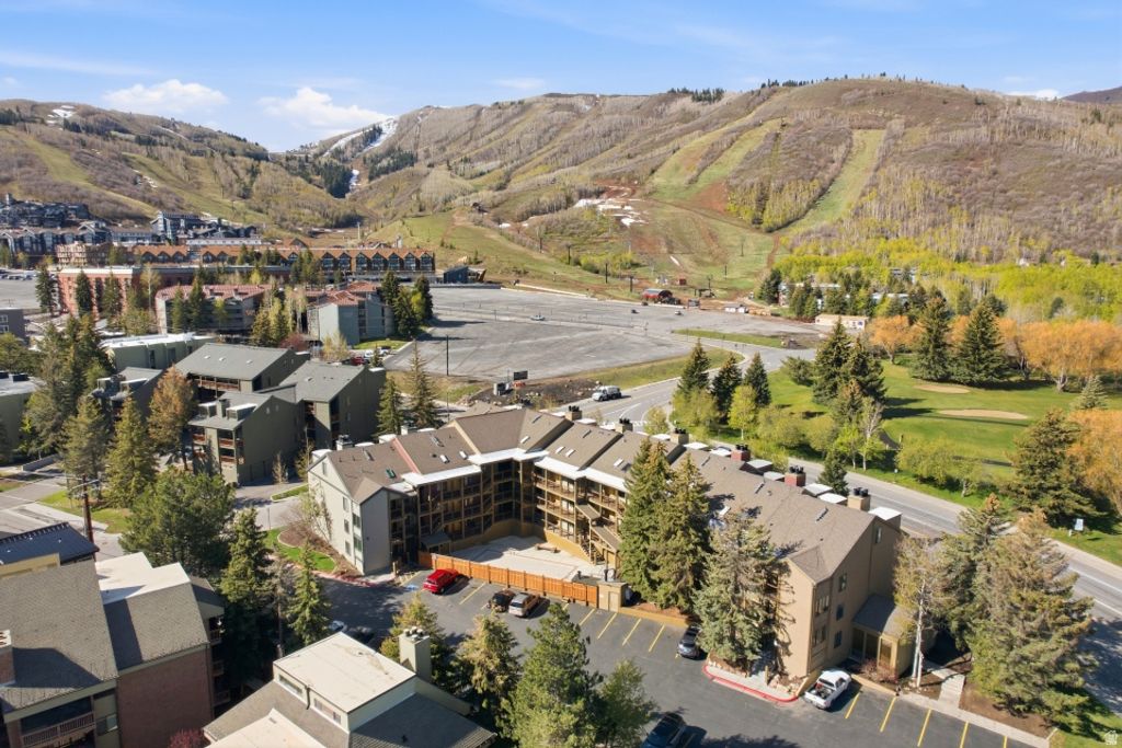 Photo of 1350 EMPIRE AVE #309, Park City, UT 84060 (MLS # 2154527)