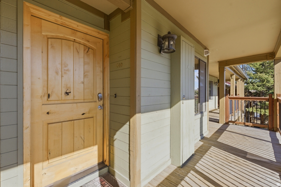 SNOWCREST - Residential