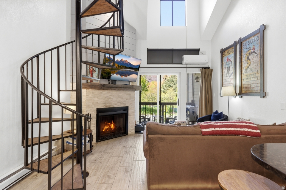 SNOWCREST - Residential
