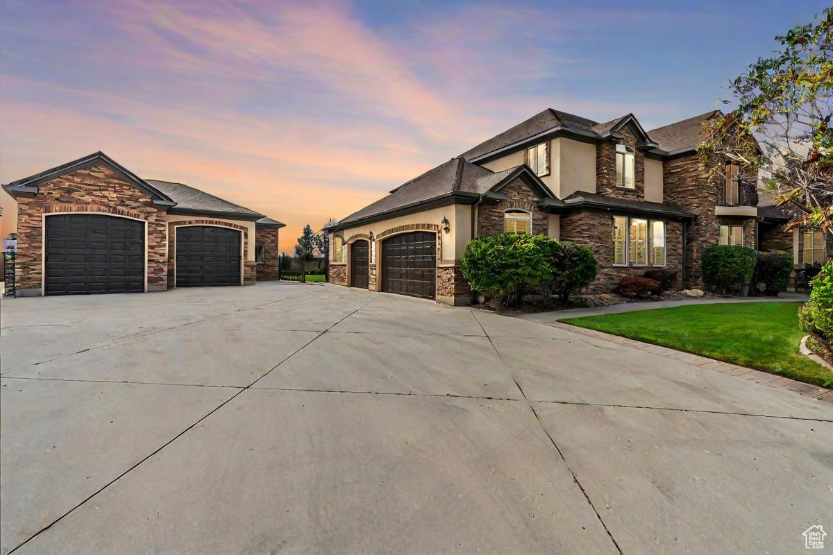 HEALEY HEIGHTS - Residential