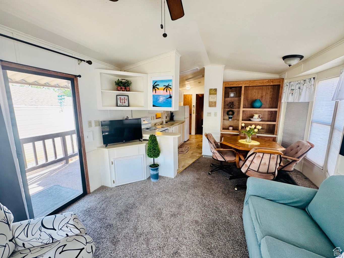 CANYON BREEZE RV RESORT - Residential