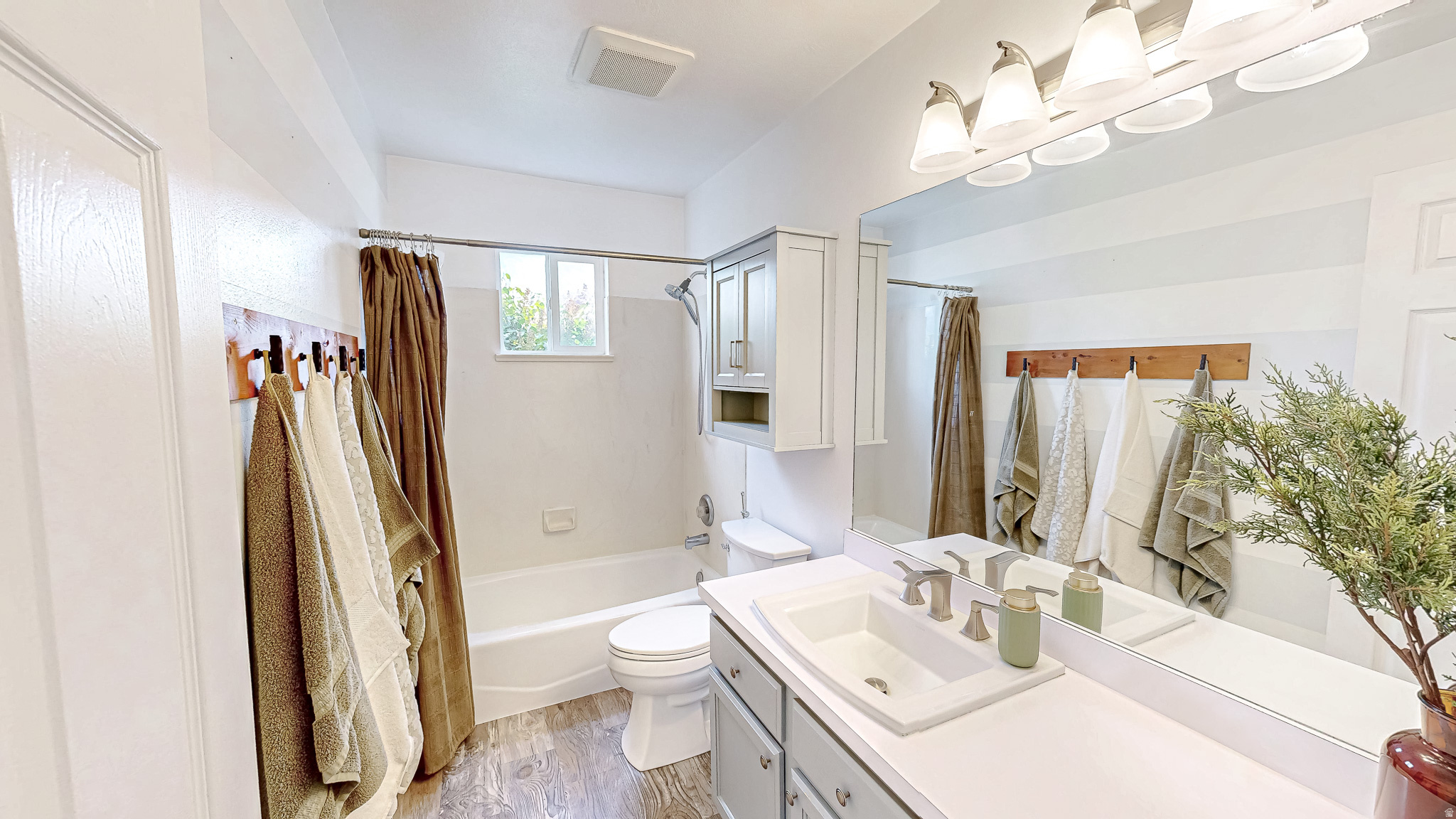 CURTIS - Residential