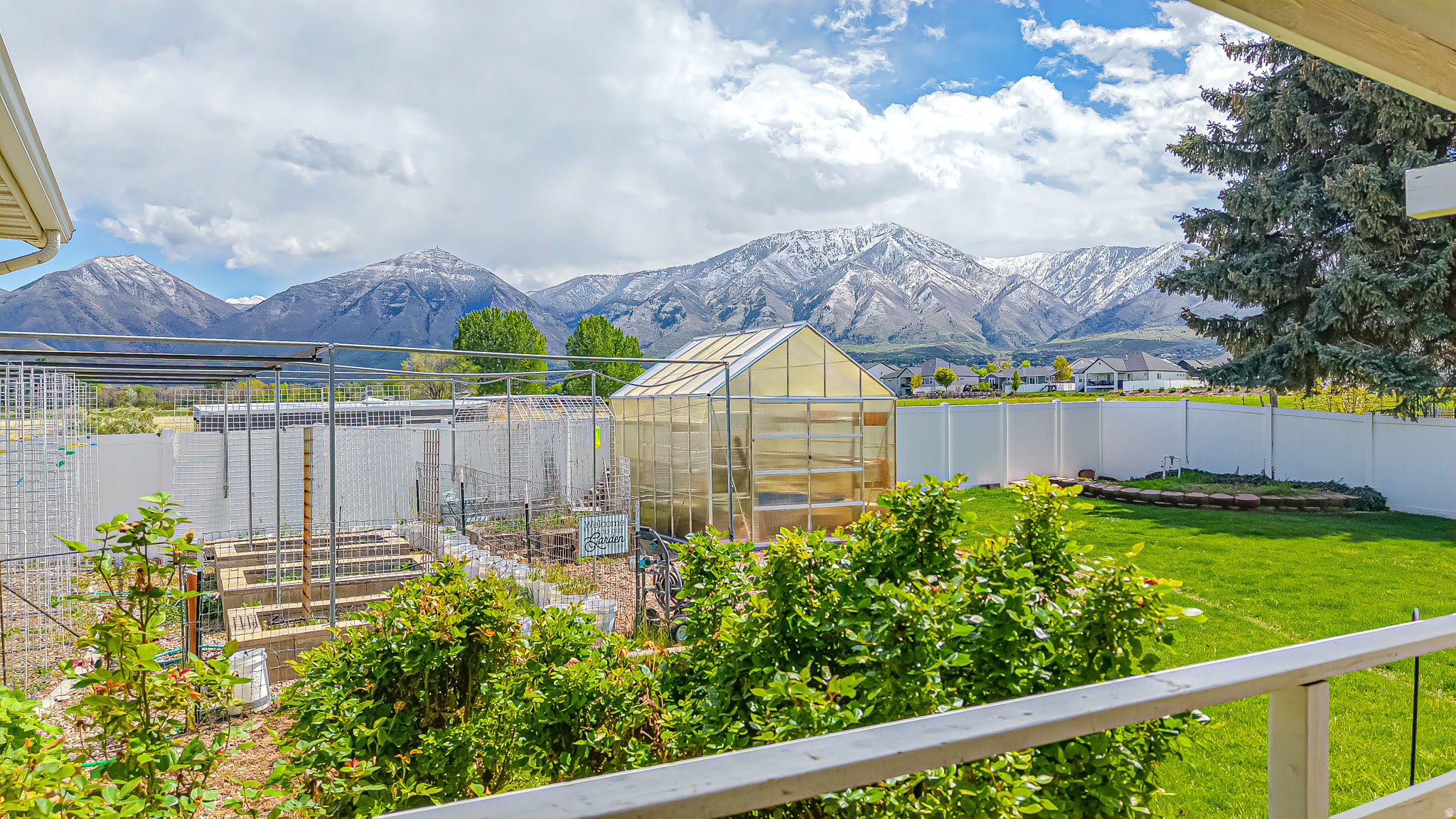 CURTIS - Residential