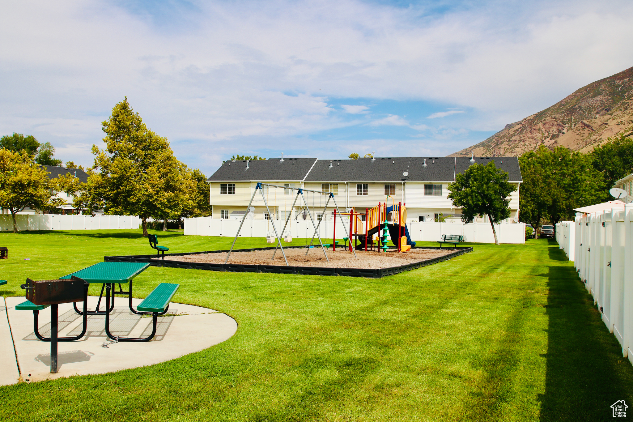 WILLOWS - Residential