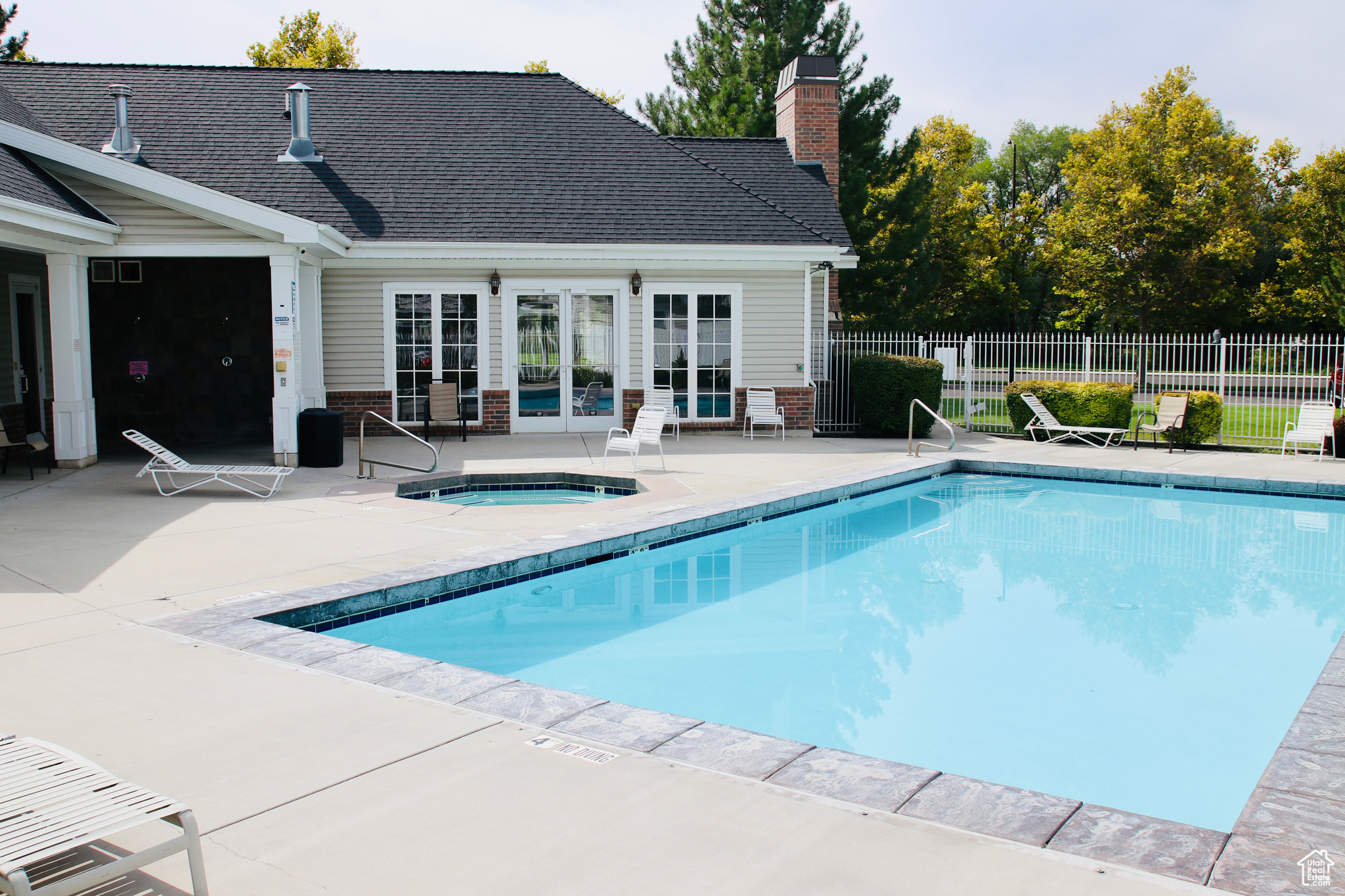 WILLOWS - Residential