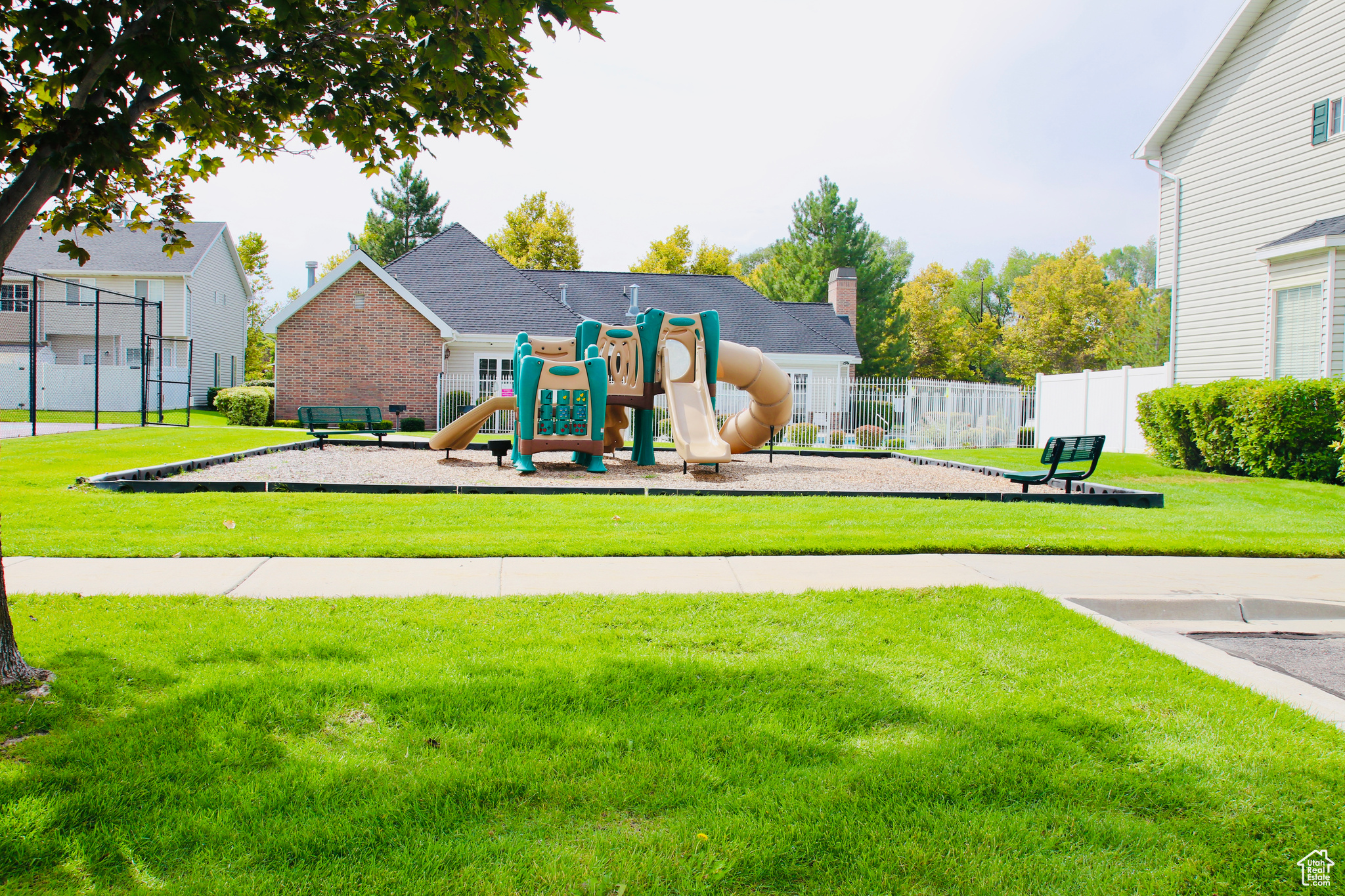 WILLOWS - Residential