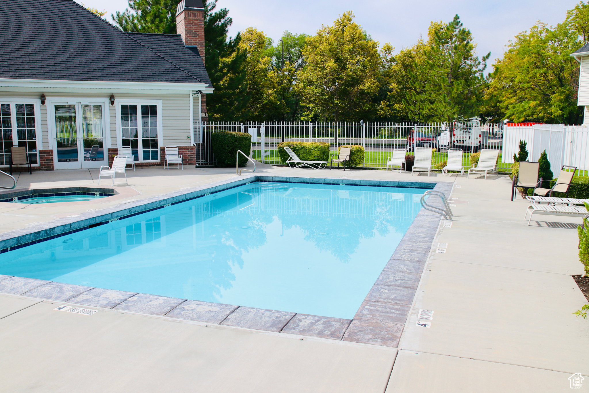 WILLOWS - Residential