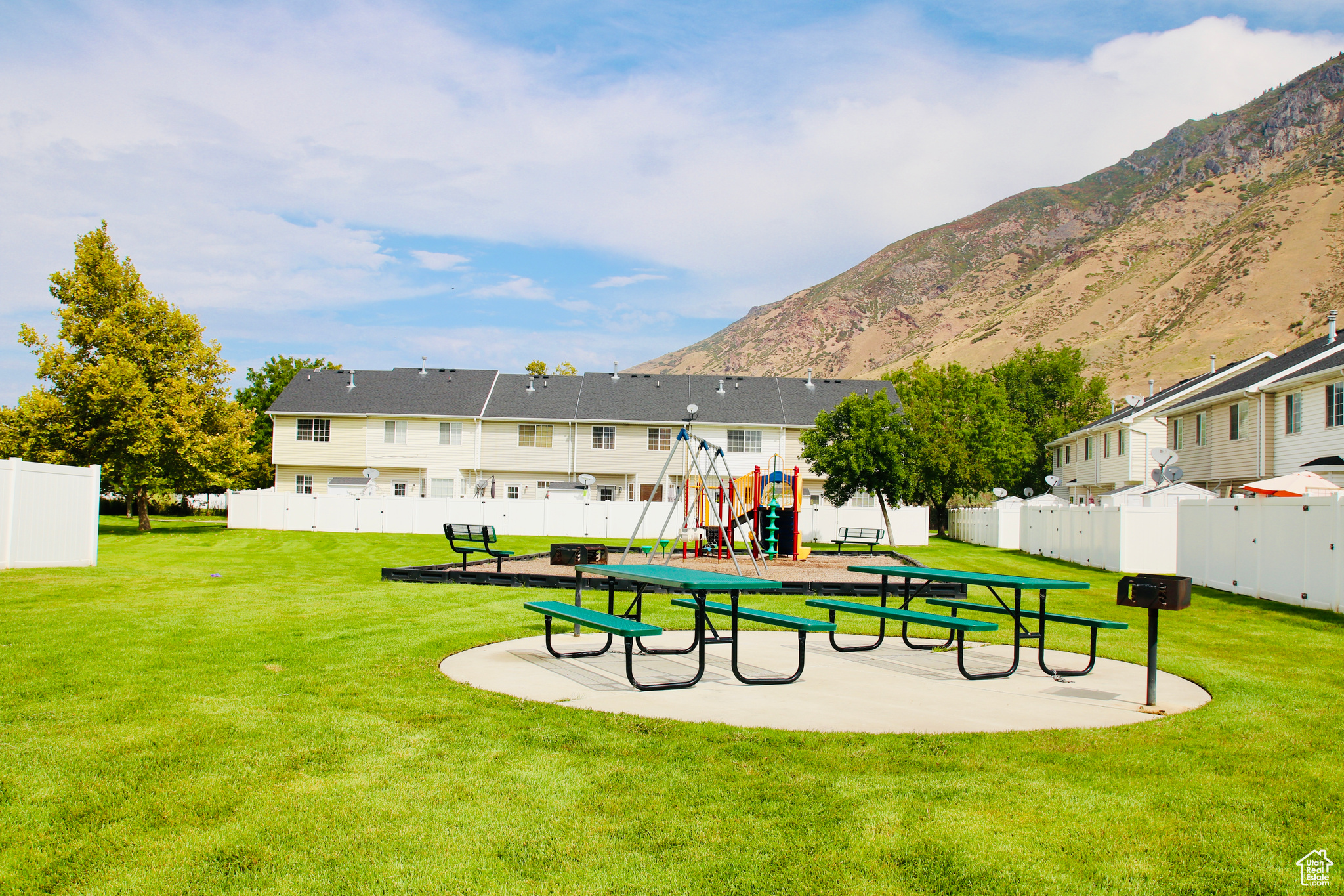 WILLOWS - Residential