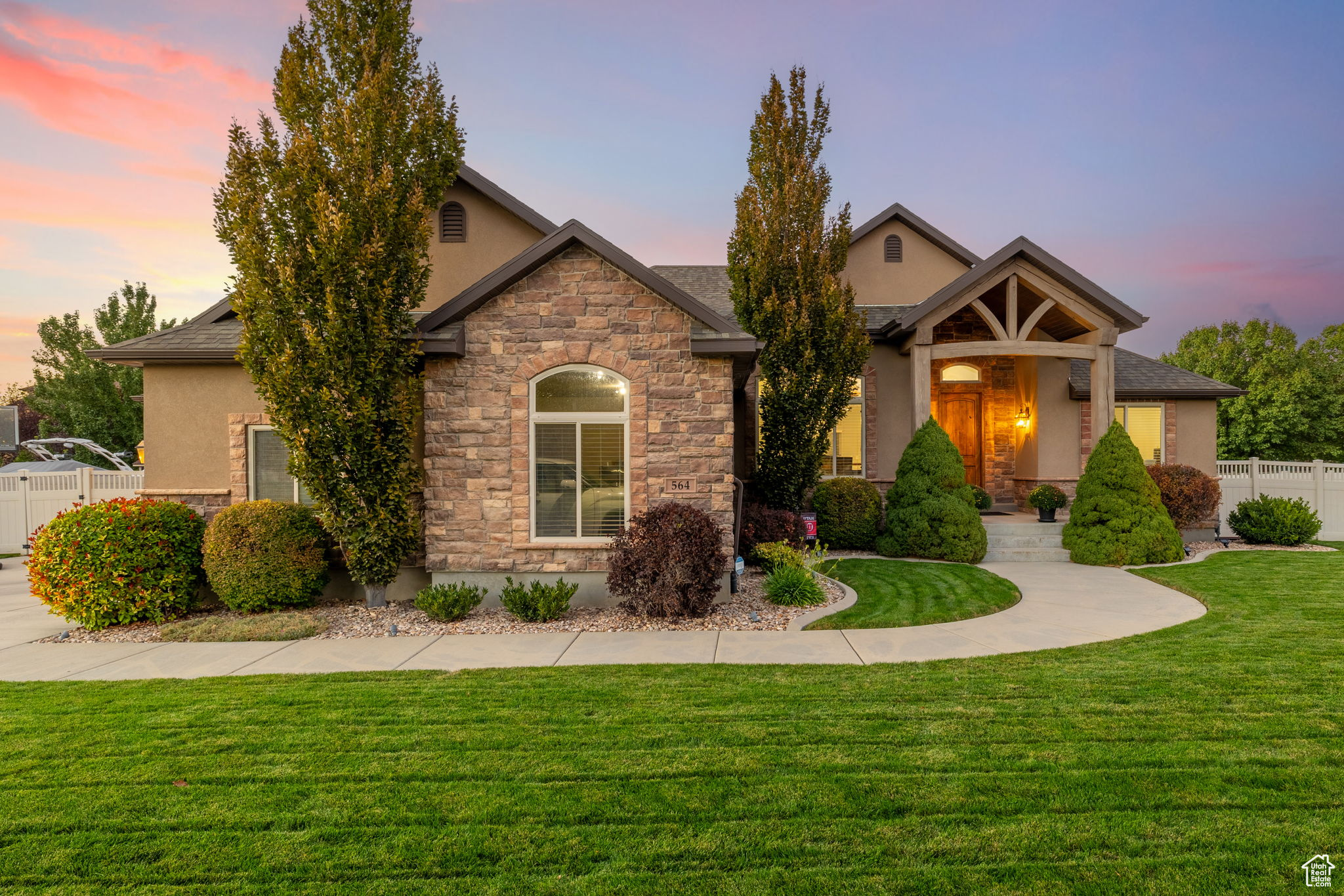 564 W Aiden Ridge Dr, Draper, Utah image 2