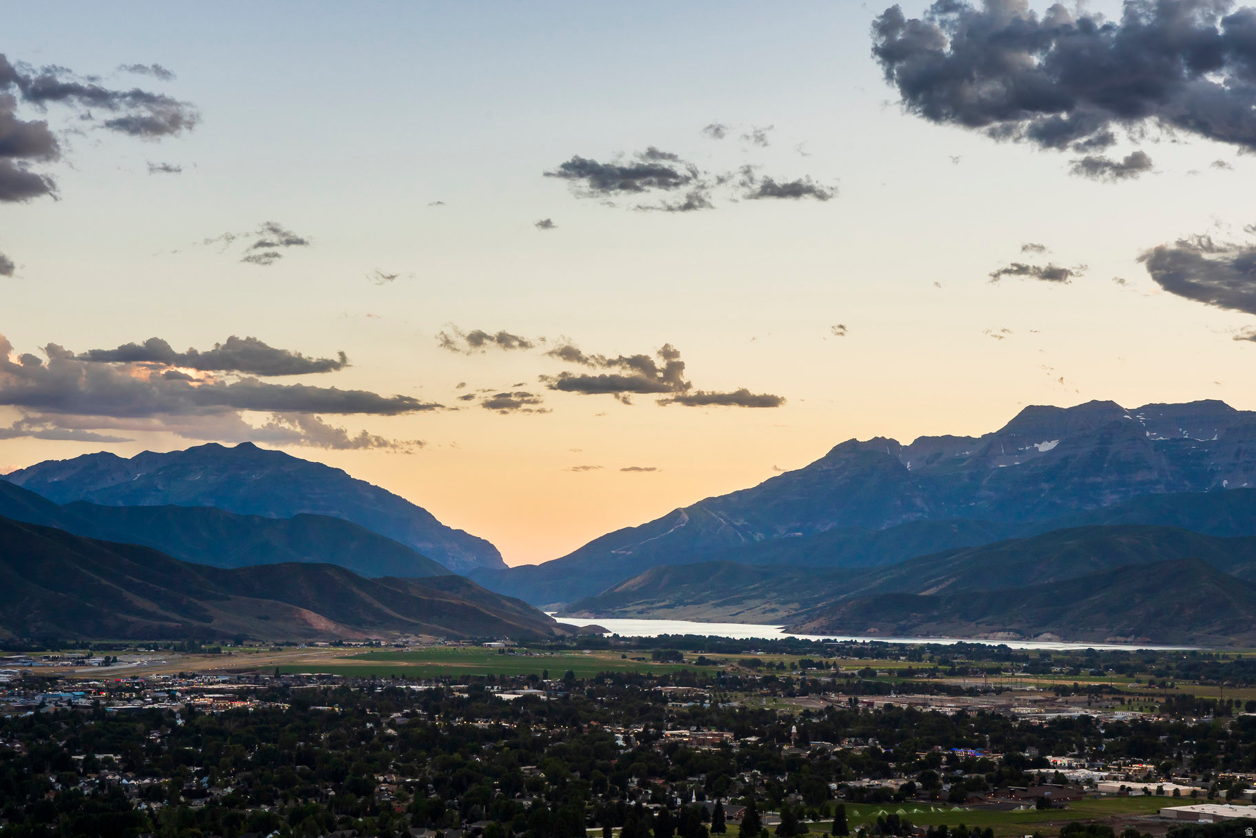 RED LEDGES - Residential