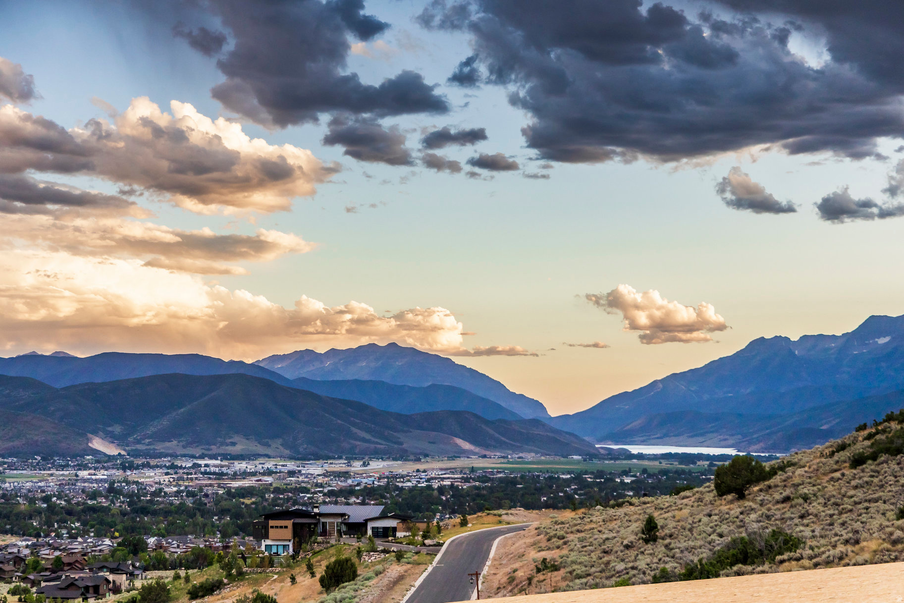 RED LEDGES - Residential