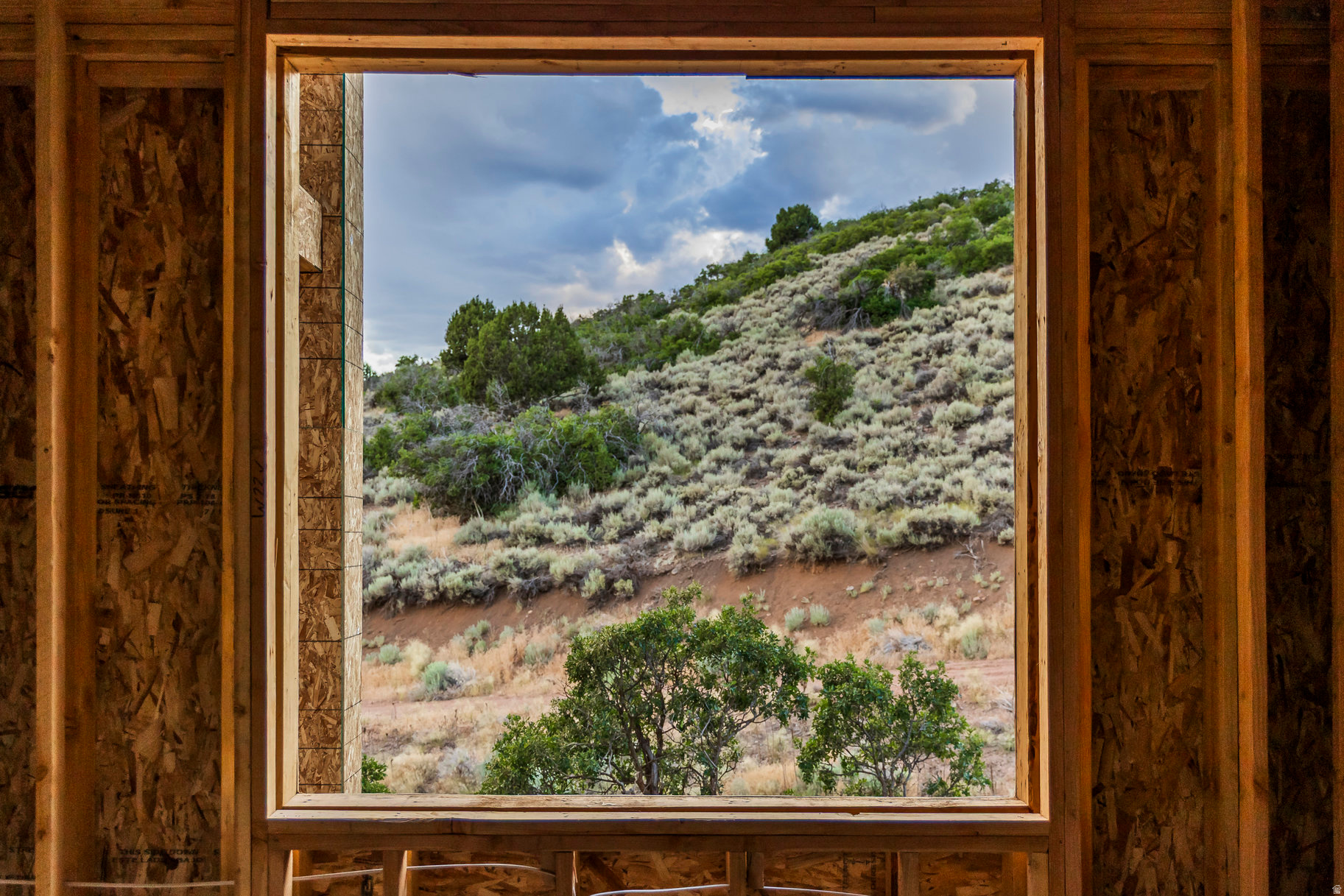 RED LEDGES - Residential