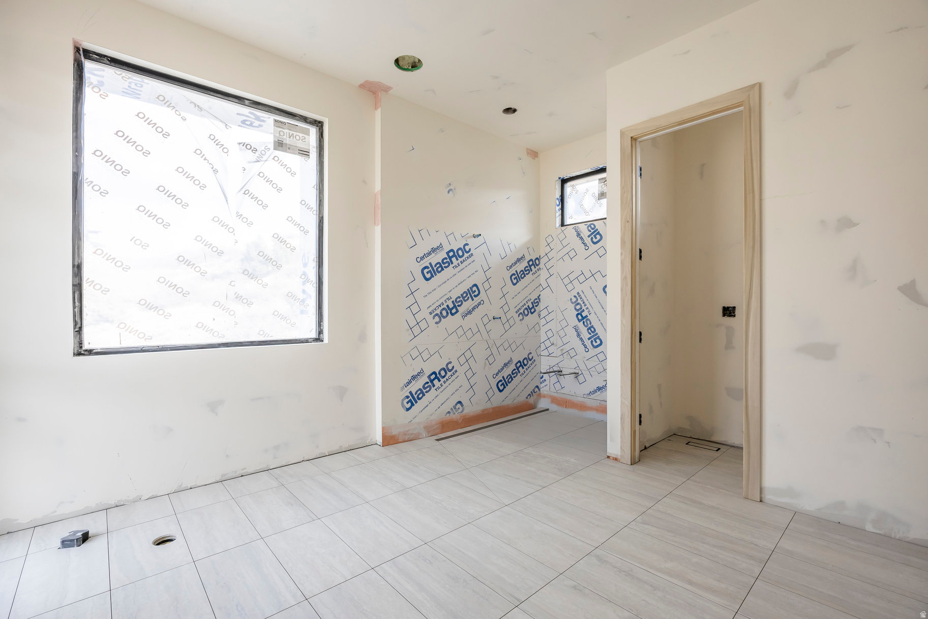 RED LEDGES - Residential