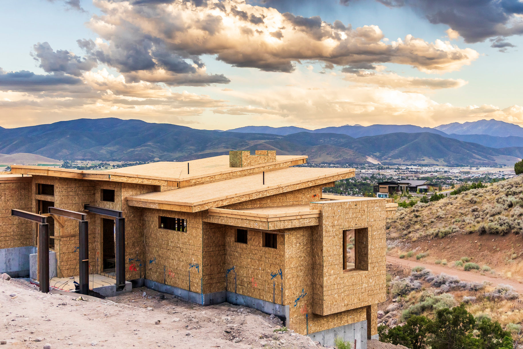 RED LEDGES - Residential