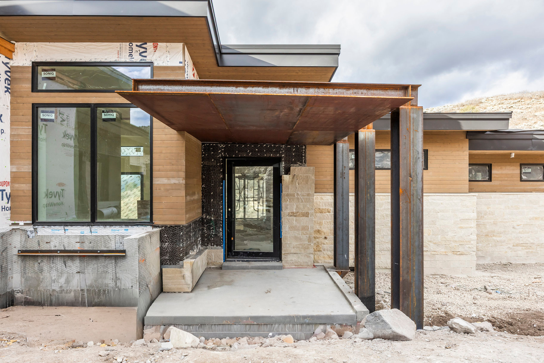 RED LEDGES - Residential