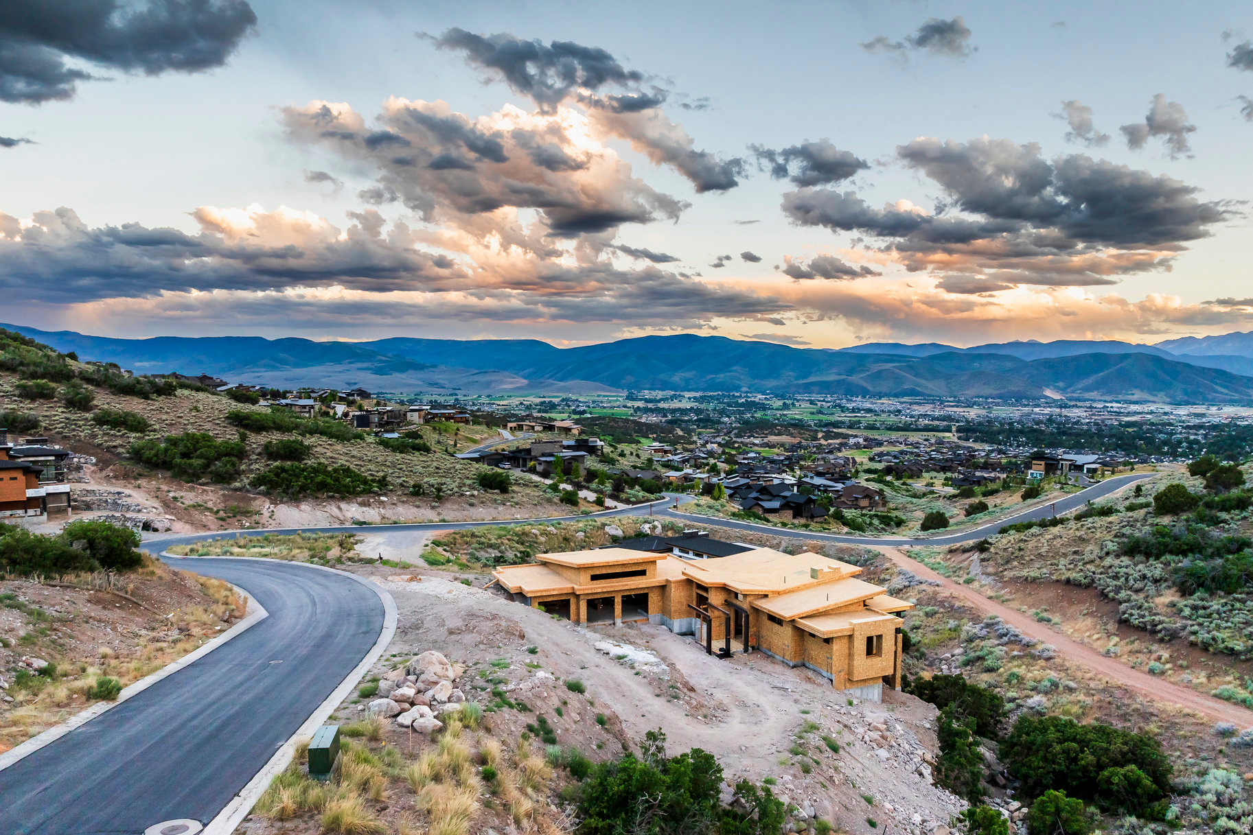 RED LEDGES - Residential